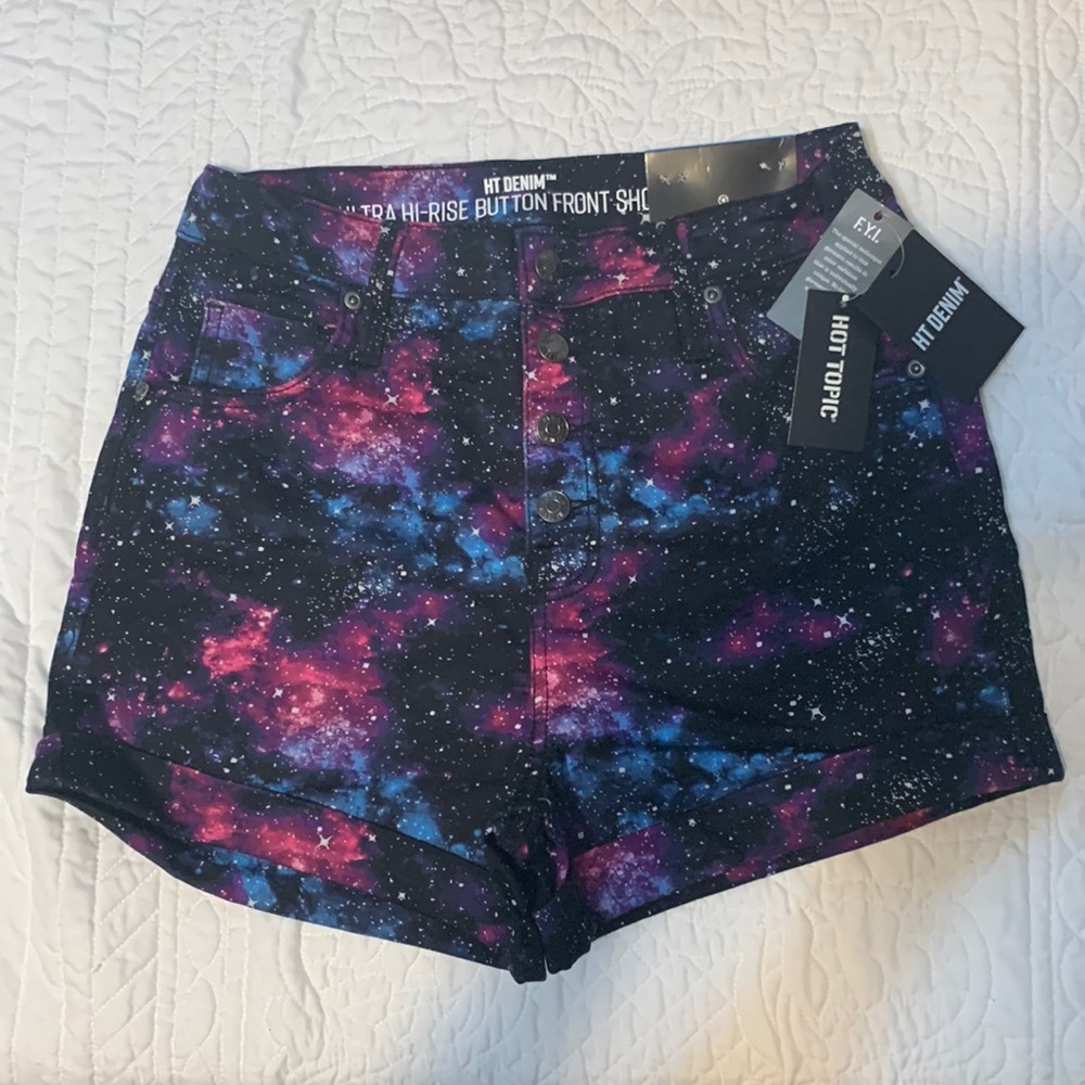 Galaxy Print High-Rise Denim Shorts by Hot Topic (Junior Size 7)